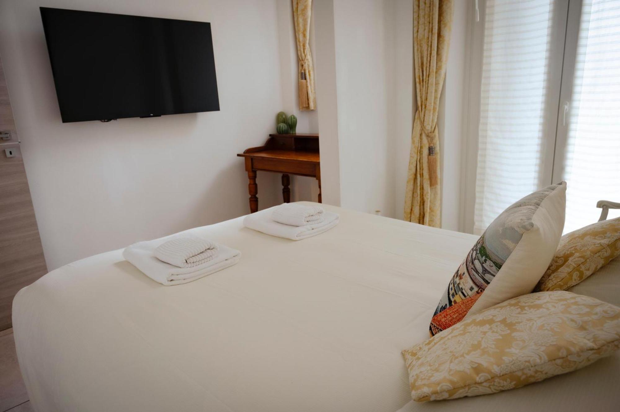 Magnifico Florence Luxury ภายนอก รูปภาพ